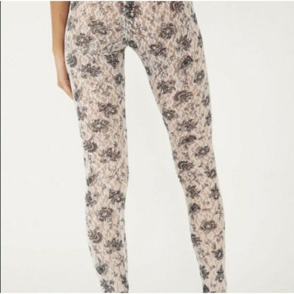 Free People Layered in Lace Legging Ivory Combo Size Medium NWT FP - Picture 2 of 7
